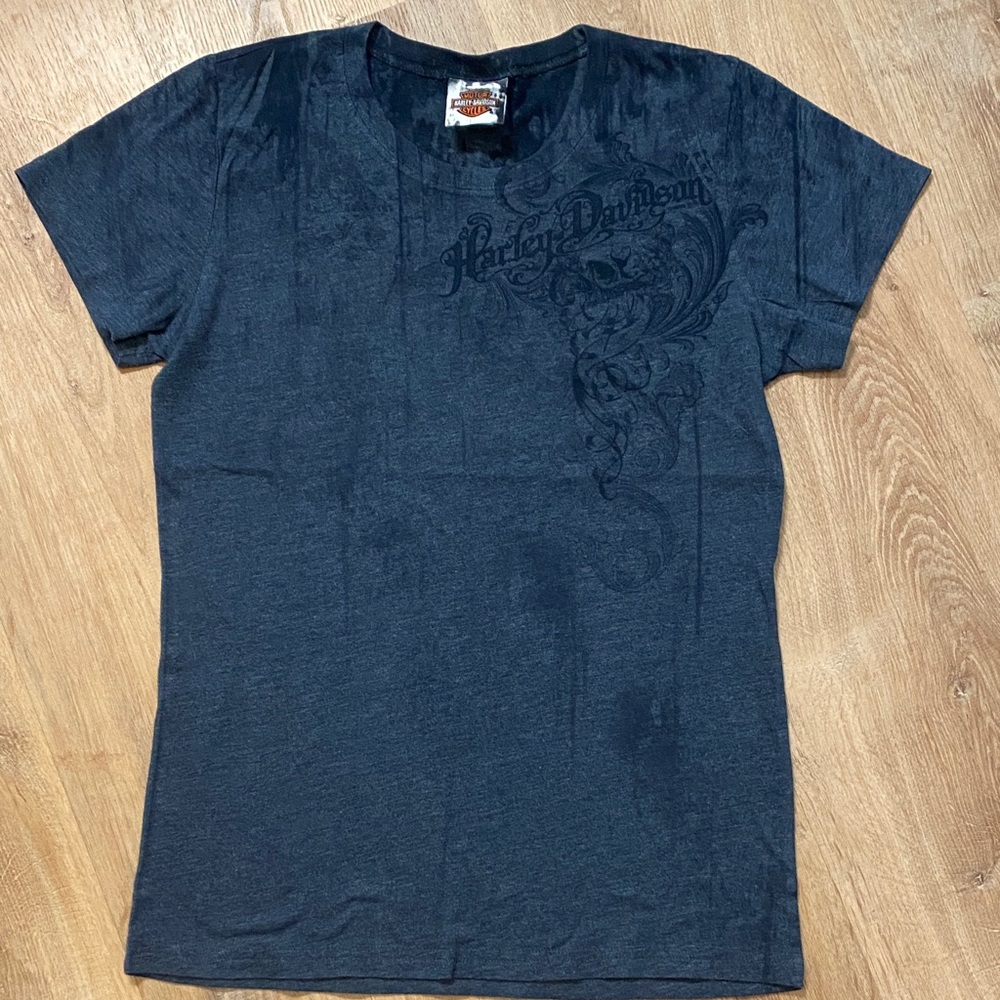 Women’s Harley-Davidson Dark Gray/Blue Tee with Skull Design - Size Large